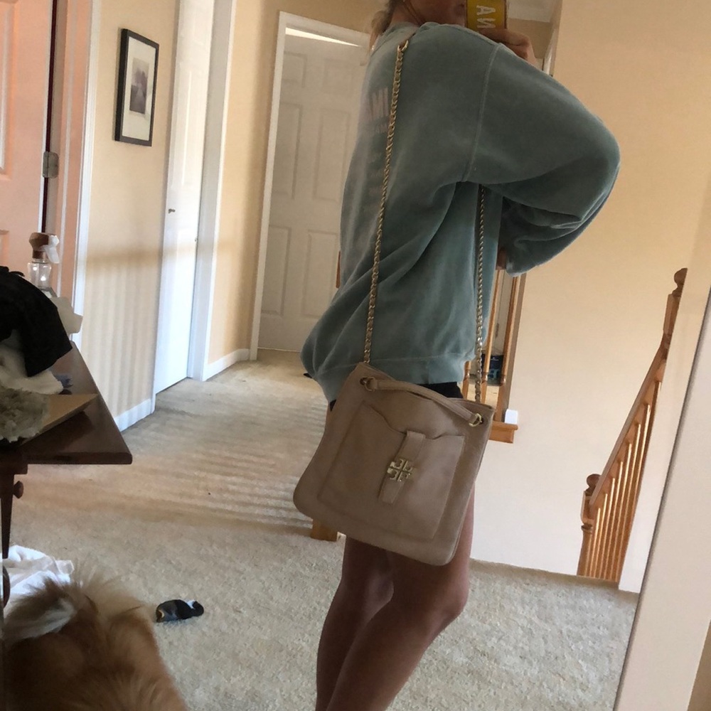 Leather Chained Tory Burch Shoulder Bag - Picture 8 of 8